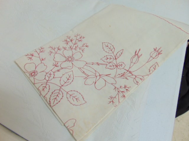 Lot textiles, sheets, some with monogram, - 3