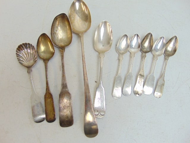 Lot silver spoons, sterling & coin, 10 troy (1 of 4)