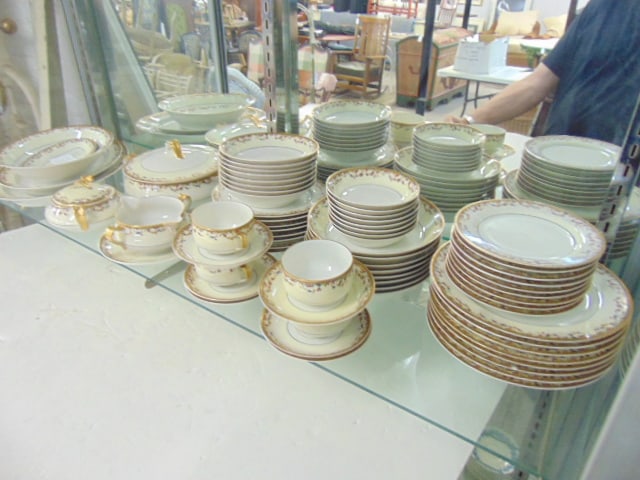 Set porcelain dinnerware, "Louvain", decorated by Haviland Limoges, bowls, service for 8, some (1 of 7)