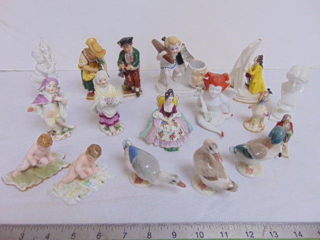 Lot of misc. small porcelain figurines, putty smoke or pipe stand, several pairs of figurines, 3 (1 of 10)