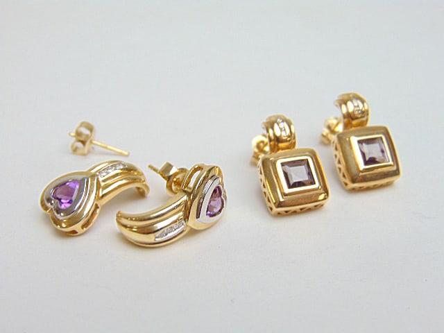 Jewelry. 2 14kt earrings, heart earrings hallmark 14k one post broken, diamond chips, 4.40 grams, (1 of 4)