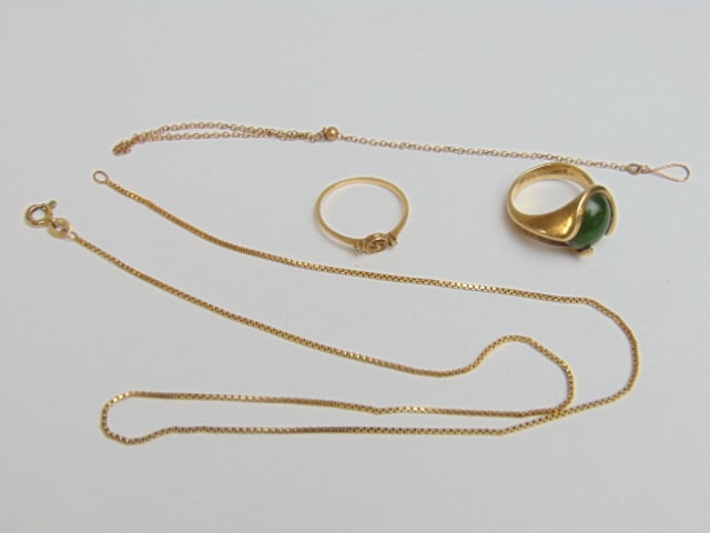 Collection of 10kt misc. gold jewelry, thin box chain tested 10kt, 2.65 grams, ring hallmark 10k w/ (1 of 4)