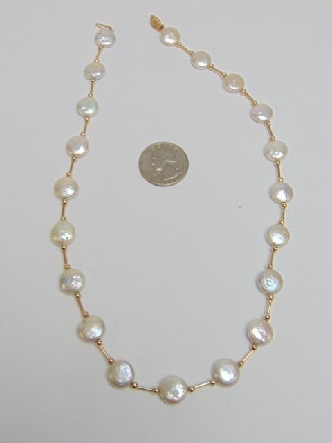 Jewelry. 14kt gold pearl necklace, 19.45 grams, hallmark 14k, 18" total length: Jewelry. 14kt gold pearl necklace, 19.45 grams, hallmark 14k, 18" total length