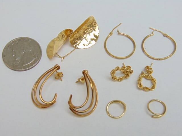 Jewelry. 5 pairs of 14kt earrings, 8.45 grams total weight, all earrings either hallmarked 14k or (1 of 5)