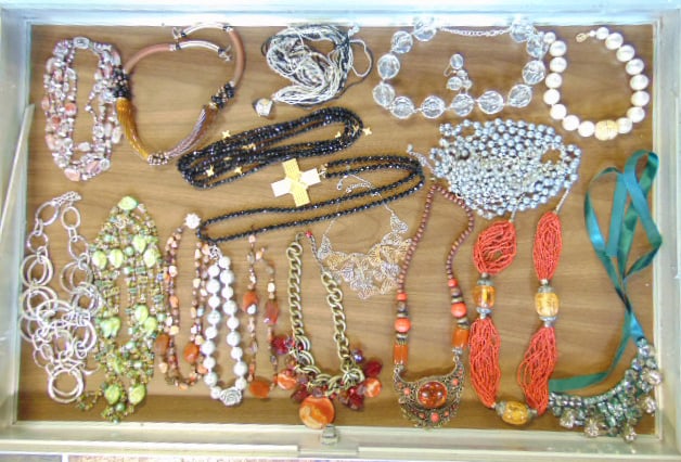 Jewelry. Costume lot of necklaces, 17 large statement pieces, multi strand pcs, beads, faux pearls, (1 of 8)