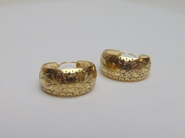 Jewelry. 14kt gold hoop earrings 4.70 grams, tested for 14k: Jewelry. 14kt gold hoop earrings 4.70 grams, tested for 14k