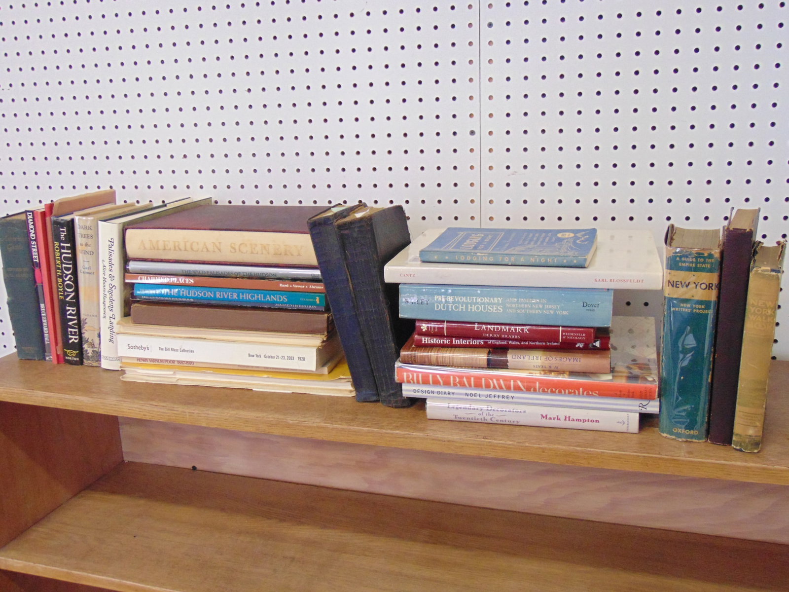 Lot books, 2 blue books plus Hudson River subjects, Palisades, Pre-Revolutionary Dutch Houses, Histo (1 of 6)