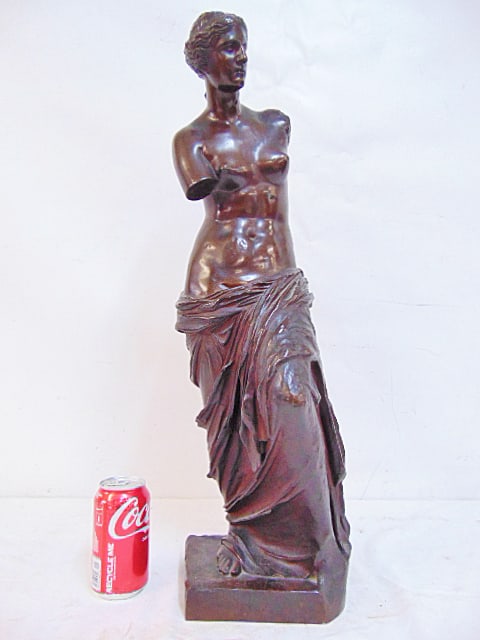 Bronze figure of Venus de Milo, by Ferdinand Barbedienne Foundry with associated foundry stamps,: Bronze figure of Venus de Milo, by Ferdinand Barbedienne Foundry with associated foundry stamps, height is 25.5"