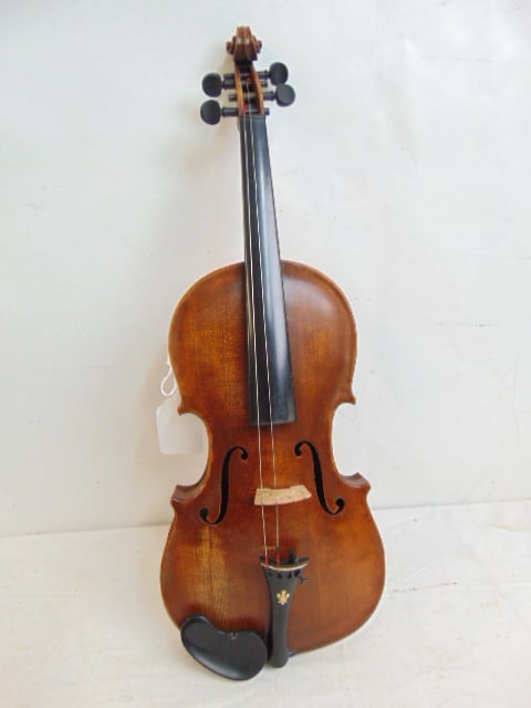 Vintage violin, no label, make, violin is 23.5" long, case is 14.25" (1 of 5)