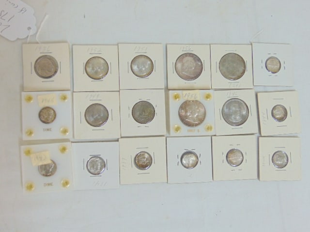 18 silver coins, 9 dimes, one nickel, 4 quarters, 3 Liberty half dollars & Booker Washington 1946 (1 of 4)