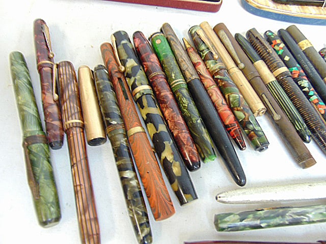 Large collection of vintage fountain pens, various makes including Sheaffers, Parker, several rolled - 2