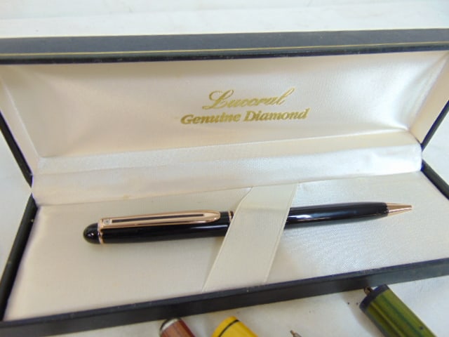 Large collection of vintage fountain pens, various makes including Sheaffers, Parker, several rolled - 4