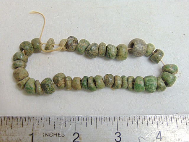 Chalchihuite jade beads bracelet (1 of 3)