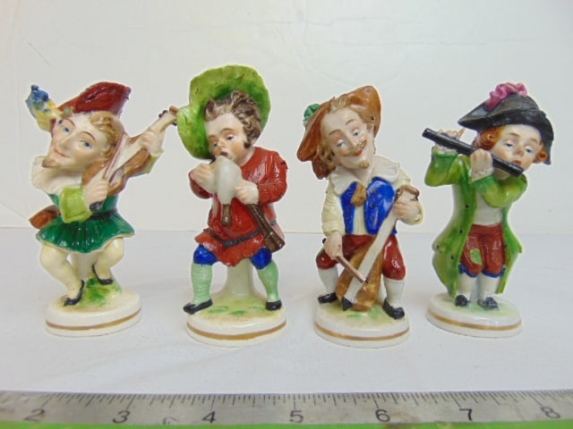 4 small porcelain figurines, musicians, 4.5" to 4.75" tall, good condition (1 of 7)