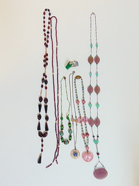 Jewelry. Art Deco lot 6 necklaces & 2 rings, green onyx sterling ring; blue glass Nemco filigree (1 of 6)