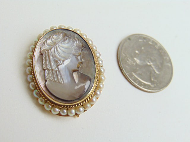 Jewelry. 14K GOLD Cameo brooch/pin w/ pearls & carved mother of pearl, hallmark 14k, 7.75 grams (1 of 4)