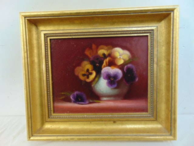 Painting, still-life daisies in vase, signed Susan Getz (Schneider) wife of Beacon local Rob: Painting, still-life daisies in vase, signed Susan Getz (Schneider) wife of Beacon local Rob Schneider, oil on Masonite, in gilt frame, panel is 8" by 10", framed size is 12" by 14"
