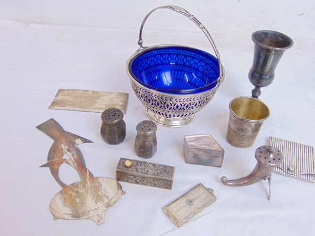 Misc. silver lot, Masonic pocket case, "Only a Thimble Full" shot, Kiddush cup, reticulated bowl (1 of 5)