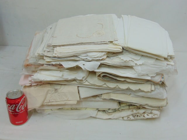 Huge lot of vintage linens, various sizes, designs, table cloths, napkins, this is a very large lot! (1 of 4)