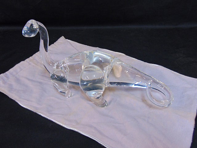 Steuben glass dinosaur, 11.5" long, 7 3/8" tall, in good condition (1 of 5)