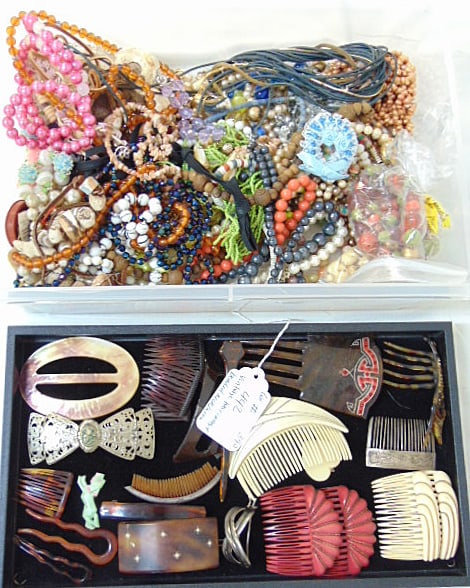Jewelry. Vintage hair combs & beaded necklaces: Jewelry. Vintage hair combs & beaded necklaces