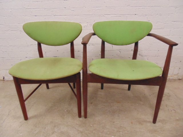 2 chairs, side & arm, Finn Juhl for Niels Vodder,: 2 chairs, side & arm, Finn Juhl for Niels Vodder, Denmark, in used condition, fabric worn, needs refinishing. Structurally sound, no pieces missing, no major damage. Note, all property herein offered
