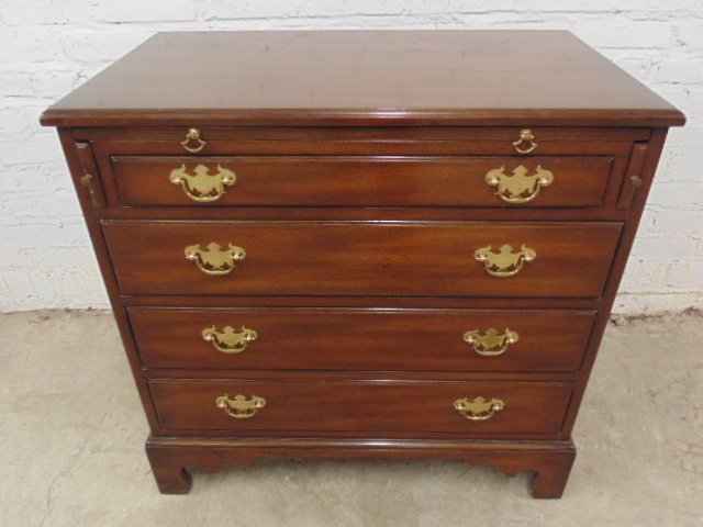 4 drawer Kittinger chest of drawers: 4 drawer Kittinger silver chest / chest of drawers with slide out workspace, 31.5" by 18.5", height is 31", minor scratches.