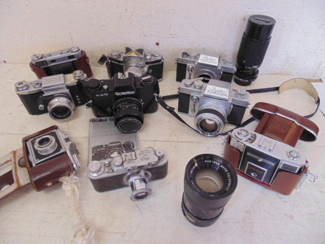 Lot 10 cameras, Kodak, Rollei, Leica III, Beseler etc.: Lot 10 cameras, Kodak, Rollei, Leica III, Beseler, Zeiss Ikon plus accessories, all in used condition