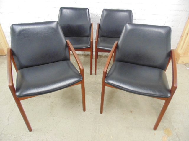 Set 4 teak & leather Kai Kristiansen Danish chairs (1 of 7)