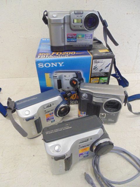 Lot 4 Sony Mavica digital cameras, (1 of 7)