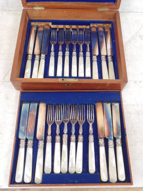 Set English flatware by Charles Solomon Farbey (1 of 9)