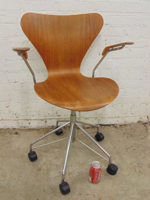 Fritz Hansen Danish bentwood office chair, chrome base, (1 of 6)