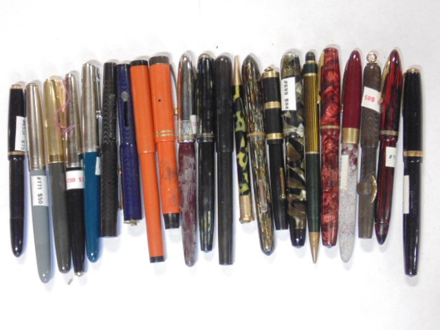 Lot of 22 mixed fountain pens & pencils: Lot of 22 mixed fountain pens & pencils, some marbled, including Mabie Todd & Co NY, Parker & other, these pens came from a massive single collection and are in as found condition, if possible please 