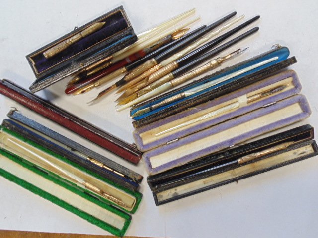 Lot early fountain pens (1 of 6)