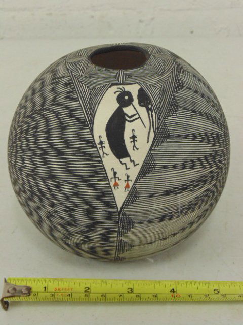 Acoma New Mexico pot, signed Dorothy Sanchez (1 of 7)