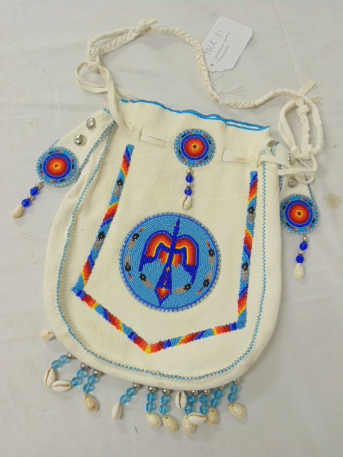 Cherokee pouch, American Indian beadwork (1 of 6)