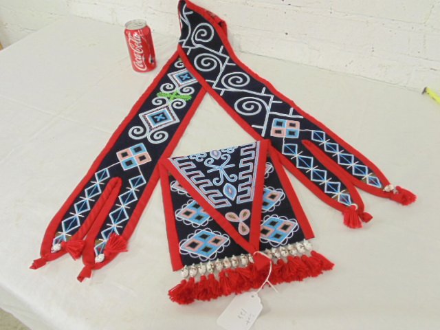 American Indian beaded shoulder bag by Jay McGirt (1 of 9)