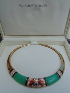 Van Cleef & Arpels Egyptian Revival 18K yellow gold: Signed Van Cleef & Arpels Egyptian Revival/Art Deco style 18K yellow gold necklace/open-end "choker" love birds, green chrysoprase, coral cabochon, lapis, black onyx & diamonds 53.15 dwt approx. & app