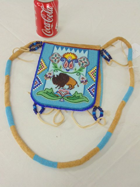 Pouch, artist unknown, American Indian beadwork (1 of 7)