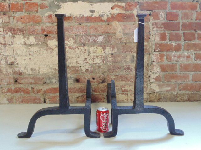 Pair of arts and crafts iron andirons, Stickley style (1 of 5)