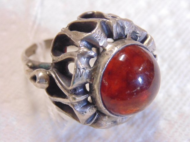 Sterling silver & amber ring, hallmarked (1 of 5)