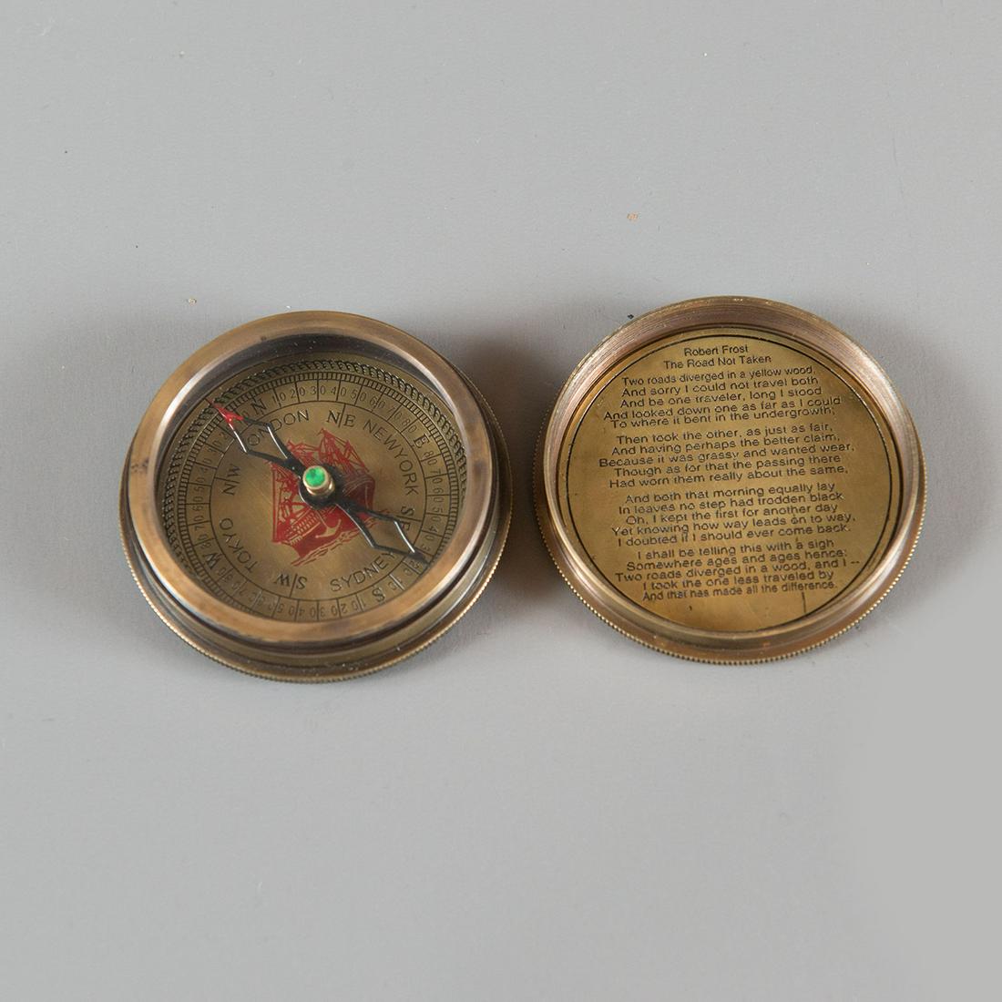 T. Cook Compass: T. Cook Compass, screwable, with iron finger and dial, inside description, dated 1914, bronze, diameter 6 cm