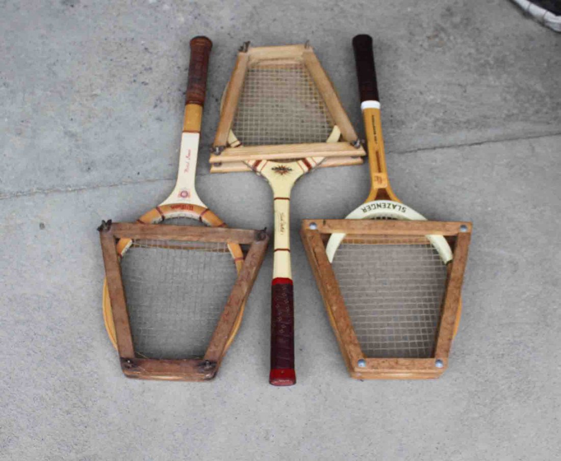 Eight various tennis rackets: Eight various tennis rackets, Wilson, Frank Voigt and others, with presses. (8).