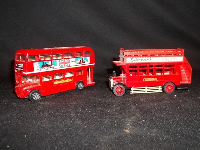 England Britain S-Type Bus Die Cast: Nice pair of Double and S type bus diecast. The General is a 1982 matchbox made in england, and the London Transport is a Seerol Seener made in Great Britain. Hard to find, and in excellent condition.
