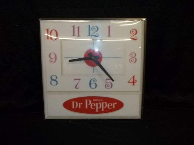 Super DR. Pepper Clock: Nice Vintage Dr. Pepper advertising clock. Works well, and in nice condition.