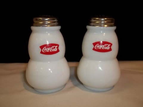 Coca-Cola Salt & Pepper: Coca-Cola salt and pepper shaker
