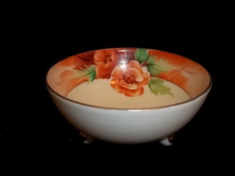 Hand Painted Noritake Rose Bowl: 4.5 inch hand painted noritake rose bowl