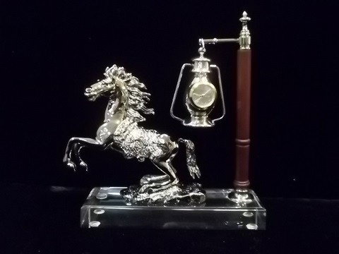 Bluestone horse deskclock: bluestone horse deskclock