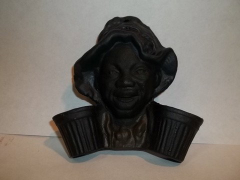Black Americana Match Holder Cast Iron: Cast iron black americana match holder