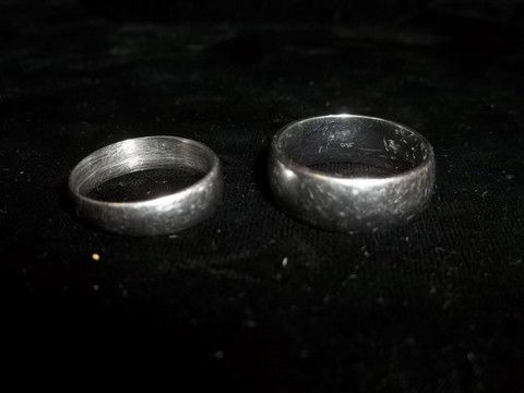 2 Wedding Bands Gold, Silver, Titanium?: 2 wedding bands, not marked but worn inside, not sure if they are gold, silver, titanium, or other.